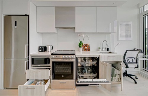 Garden District Hôtel | The Cityscape by Instant Suites | PentHouse Unit