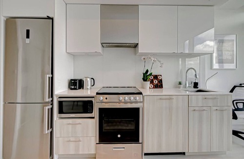 Garden District Hôtel | The Cityscape by Instant Suites | PentHouse Unit