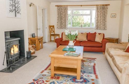 Witney Maison | The Clealings