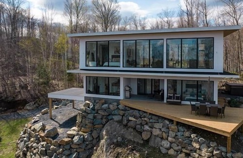 Austin Villa | |The Cliff|