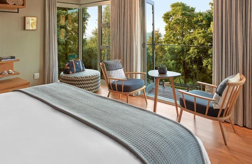 Northcliff Maison | The Cliffside Boutique Getaway