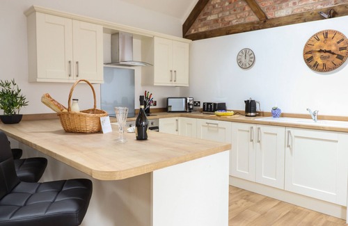 Montgomery Cottage | THE CLOCKHOUSE, pet friendly, character holiday cottage in Montgomery