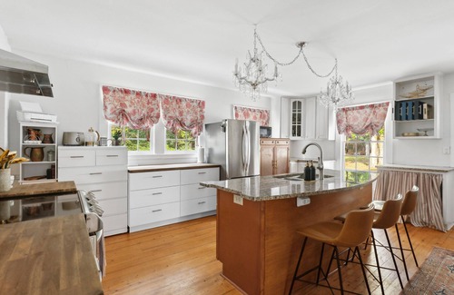 West End Maison | The Clubhouse