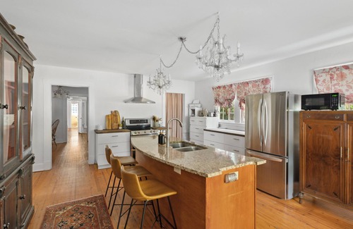 West End Maison | The Clubhouse