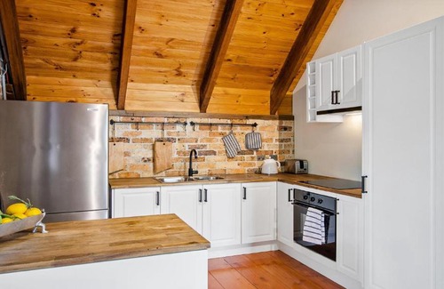 Berrilee Maison | The Coach House at Berrilee