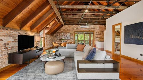Berrilee Maison | The Coach House at Berrilee