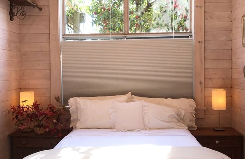 Vashon Island Maison | The Coach House at Wildwood (Animaux acceptés)