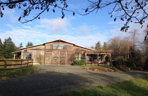 Vashon Island Maison | The Coach House at Wildwood (Animaux acceptés)
