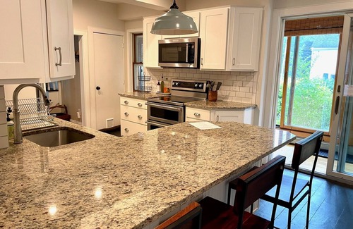 Kittery Maison | The Coastal Kittery Retreat - cozy, quiet, close to beaches and restaurants