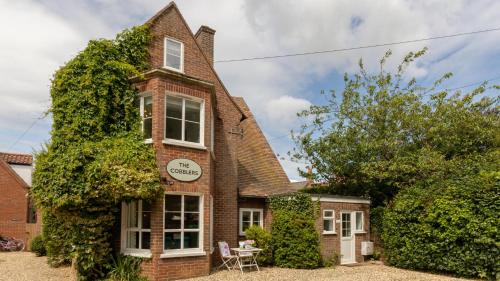 Wells-next-the-Sea Maison | The Cobblers, Luxury Coastal House for 16