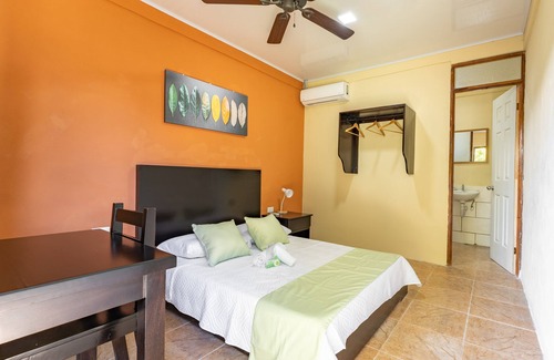 Canas Dulces Lit Et Petit-Déjeuner | The Cocobolo Food&Rest Room 1 B&B Free WiFi A/C Free Pkg