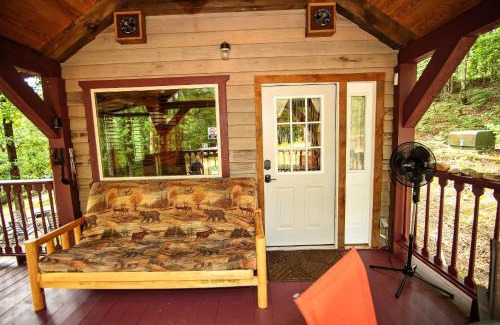 Murfreesboro Maison | The Codex - Parker Creek Bend Cabins