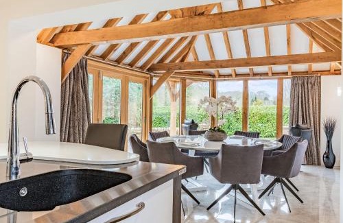 Ticknall Maison | The Continent