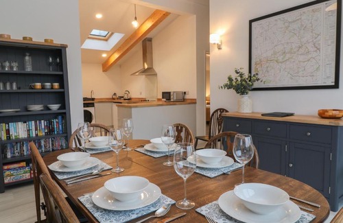 Devizes Maison | The Cook House