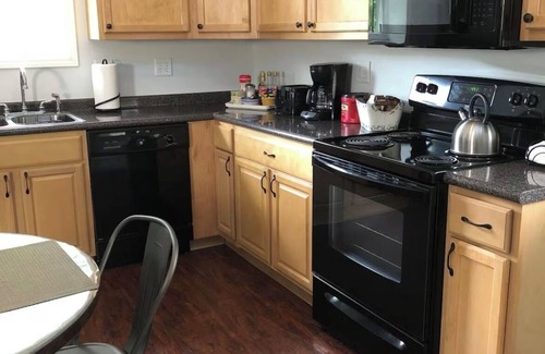 Columbus Appartement | "The Coop" Near Easton Town Center Columbus, OH