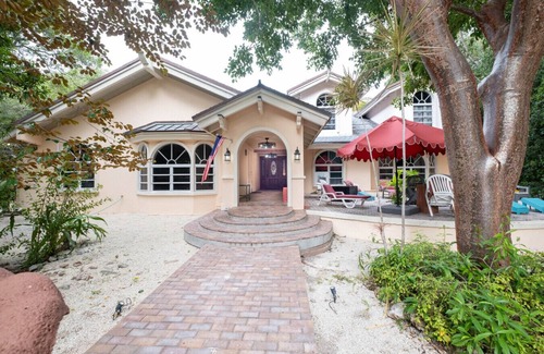 Key Largo Maison | The Coral House - Bayside Retreat for 6-10+ guests