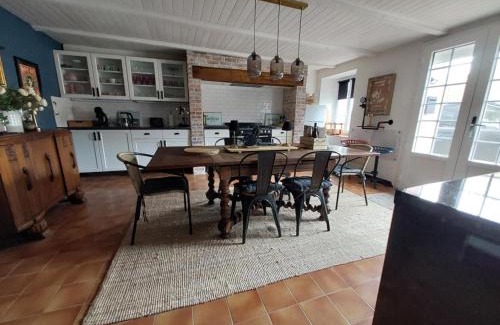 Langonnet Maison | The Corner Cottage