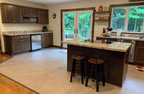 Ashtabula Maison | The Cortland Cottage at Brant's Apple Orchard