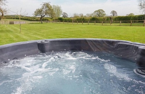 Carterton Maison | The Cotswold Manor Cottage, bain à remous exclusif, granges de jeux / événements, 70 acres de parc