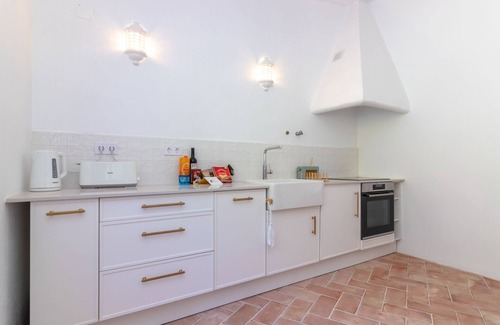 Poco Partido Maison | The Cottage - 2 Bed Villa 10 Minutes Walk to town