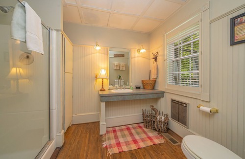 Buchanan Autre | Le Cottage A Springwood