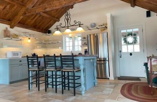 Woodman Maison | The Cottage at Streamwalk