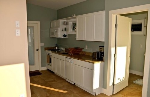 Greenport West Cottage | Le Cottage at Sunset Bluff