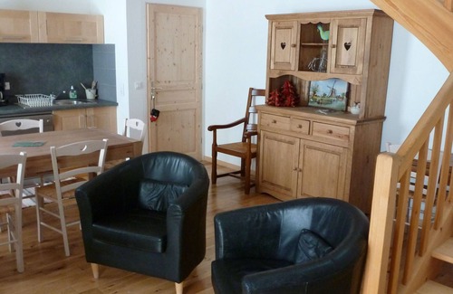 Lacoux Maison | Gîte de La Bertinière au sud du massif du Jura, à 1h. de Lyon, Genève, Annecy...