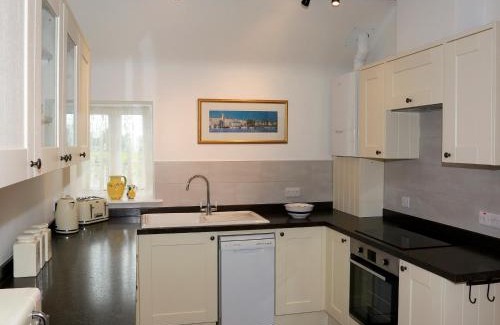Blackford Maison | The Cottage