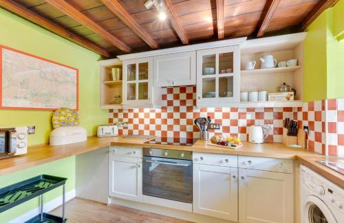 Worton Maison | The Cottage