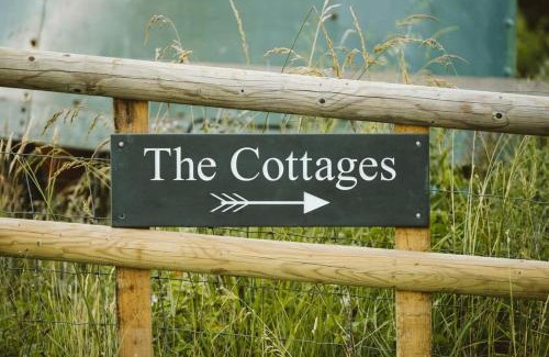 Little Stoke Maison | The Cottage- Hopewell