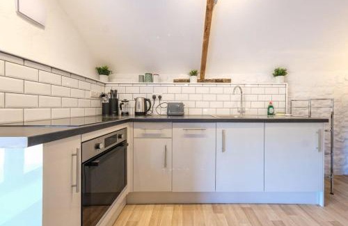 Little Stoke Maison | The Cottage- Hopewell