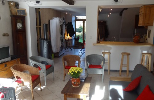 Verrens-Arvey Maison | Gite des Sources D'arvey (grand jardin et spa privé)