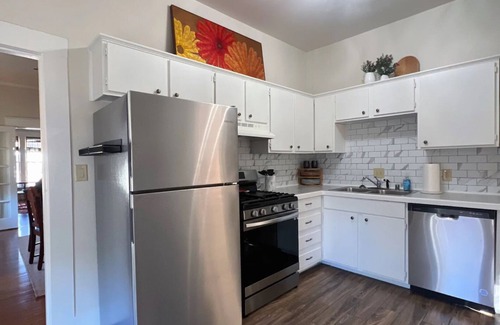 Conway Maison | The Cottage on College in Downtown Conway. Remodeled 1937 cozy & unique home.