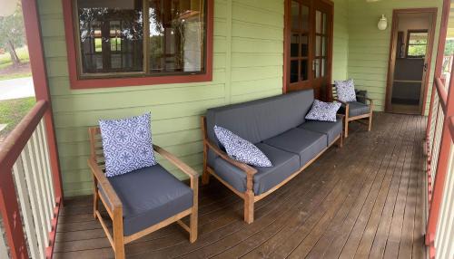 Dunbible Maison | The Cottage on Stokers