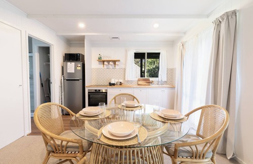 Ocean Grove Maison | The Cottage- Pet Friendly with secure yard and close to beach and river!