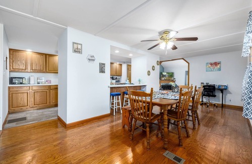 Catawissa Maison | The Country Escape w/private pool -10 min from Knoebels!