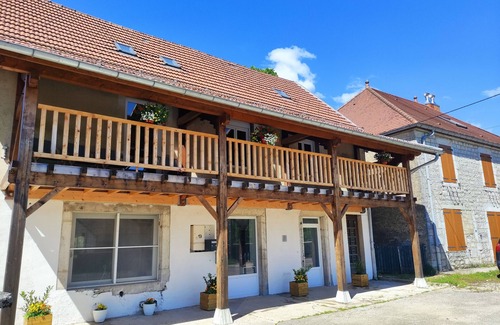 Saffloz Maison | The county cottage