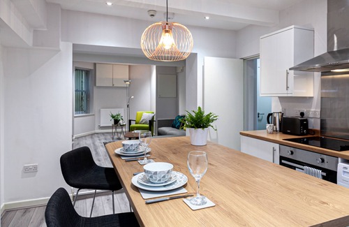 Preston Appartement | The Courtyard City Haven -Appartement-Salle de bain privée séparée
