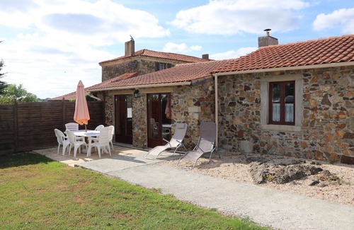 Monsireigne Cottage | Le Maison de La Cour à 25kms du Parc Puy du Fou