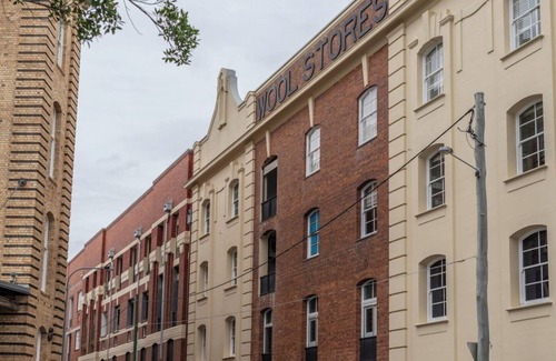 New Farm Appartement | The Courtyard Store! 2Bed/2Bath ~ New Farm