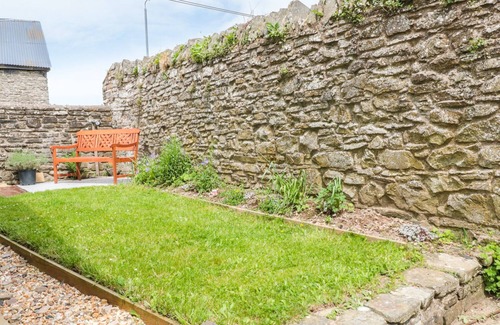 Kington Maison | La cour, GLADESTRY