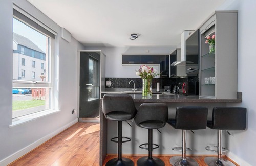 Muirhouse Appartement | The Cozy Atmosphere Lodge located just 3.5 miles away from the city center