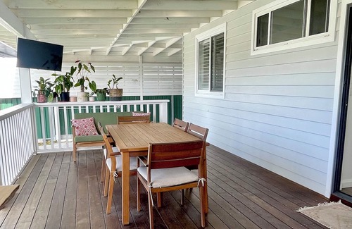 Charlestown Maison | The Cozy Cottage - Charming Coastal Getaway in Charlestown