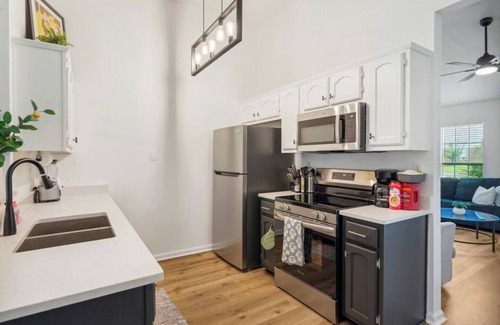 Southaven Maison | The Cozy Miss - Comfy Family-Friendly Southaven Bungalow - Peaceful Neighborhood