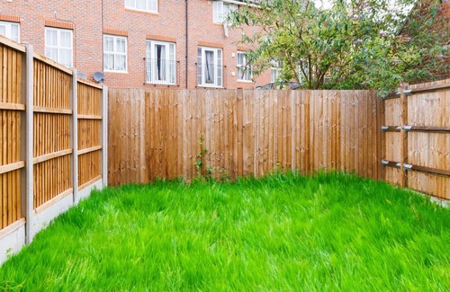 Thamesmead Maison | Stylish 3 Bedroom House & Free parking