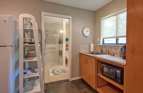 Northeast Dallas Maison | Le chalet confortable Owl - si proche de tellement