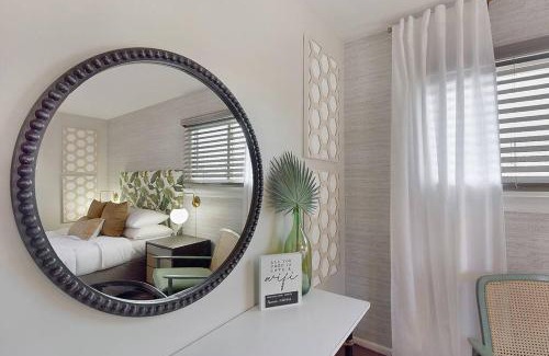 Lakeview Maison | The Creative Experience 3 bedroom Residential Home