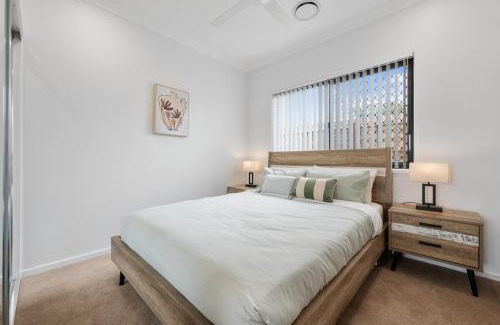 Burpengary East Maison | The Crest North Harbour Estate Sleeps 8