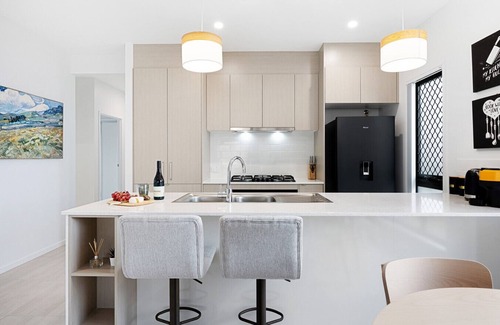 Burpengary East Appartement | `The Crest` - Stunner in North Harbour Estate